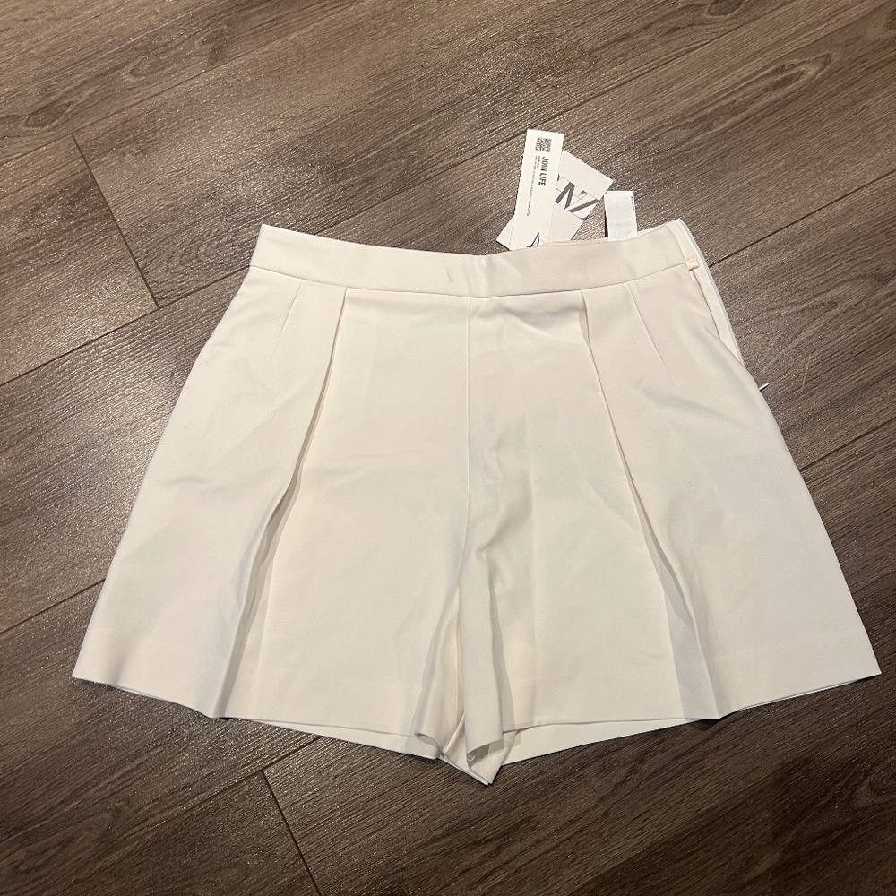 Zara Pleated High-Waisted Shorts in White
